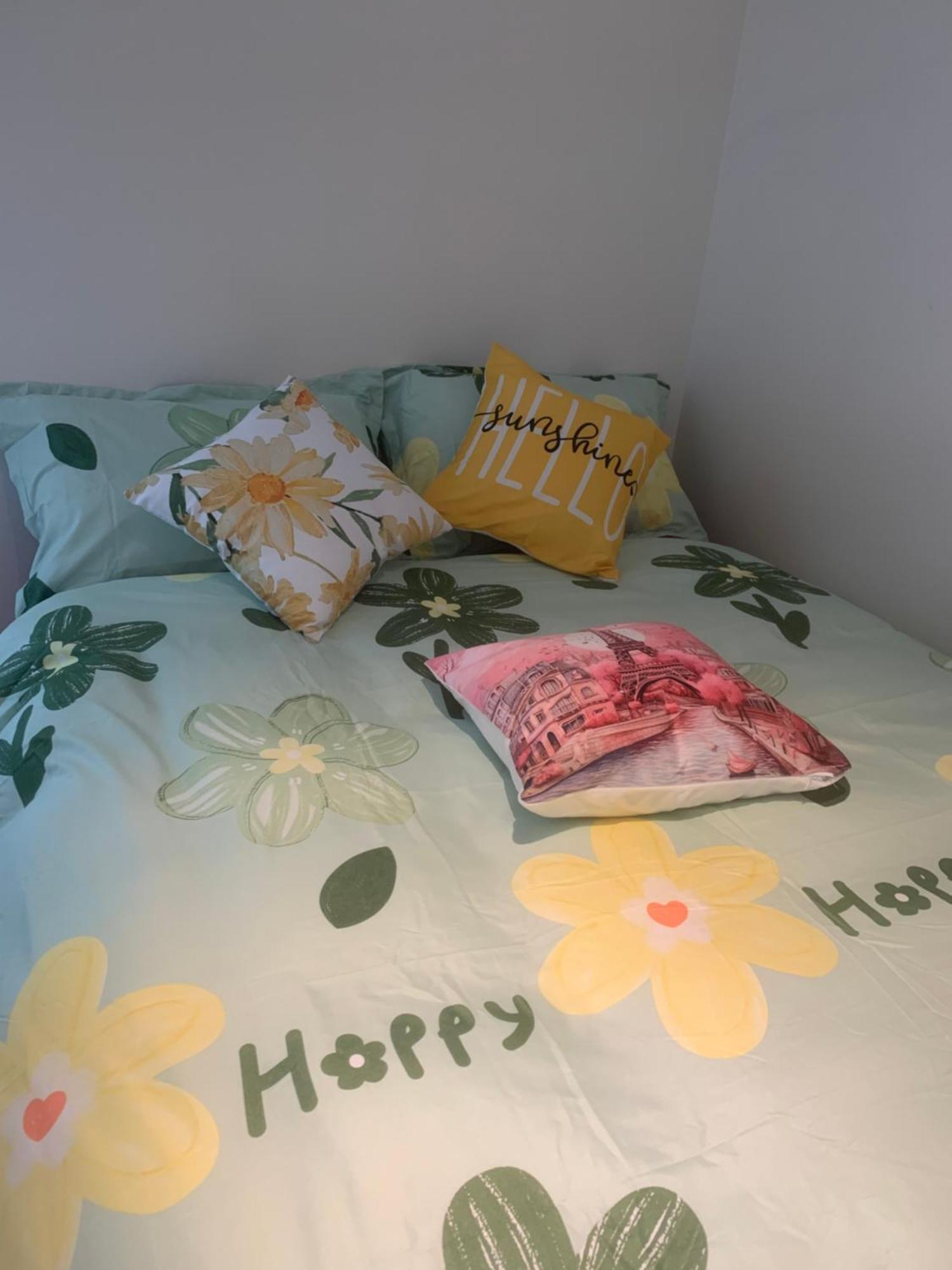 Heart Of - Entire 2 X Bedroom On Queen Street *